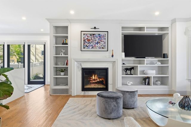 8 Stetson St, Brookline, MA 02446