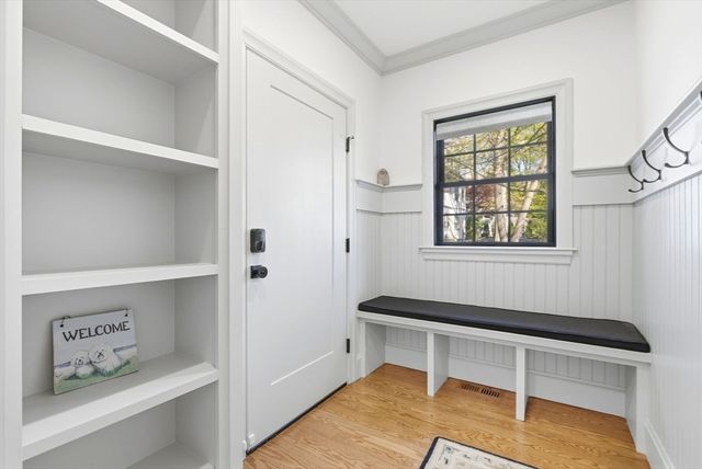 8 Stetson St, Brookline, MA 02446