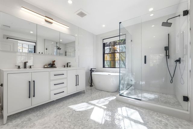 8 Stetson St, Brookline, MA 02446