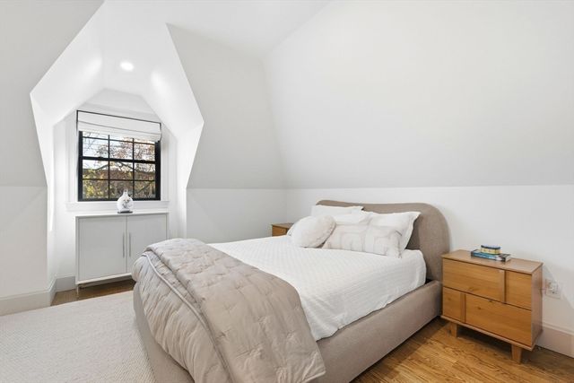 8 Stetson St, Brookline, MA 02446