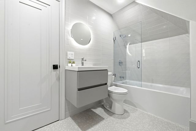 8 Stetson St, Brookline, MA 02446