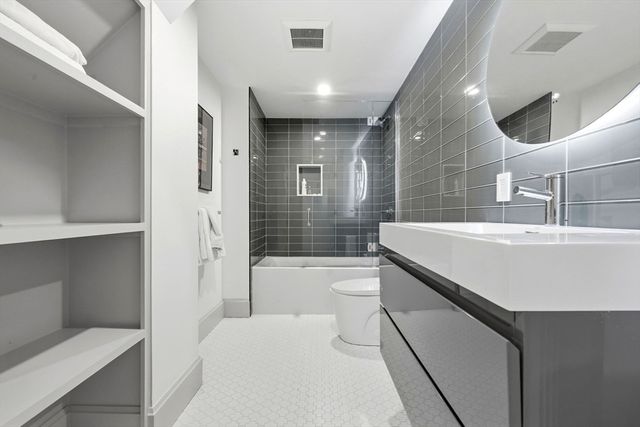 8 Stetson St, Brookline, MA 02446