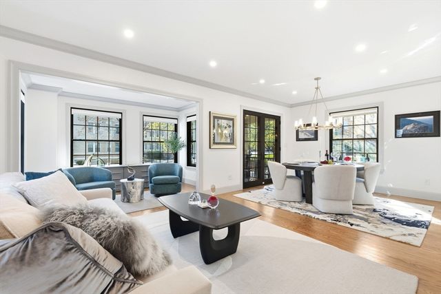8 Stetson St, Brookline, MA 02446