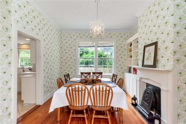 2009 Old Shell Road, Mobile, AL 36607