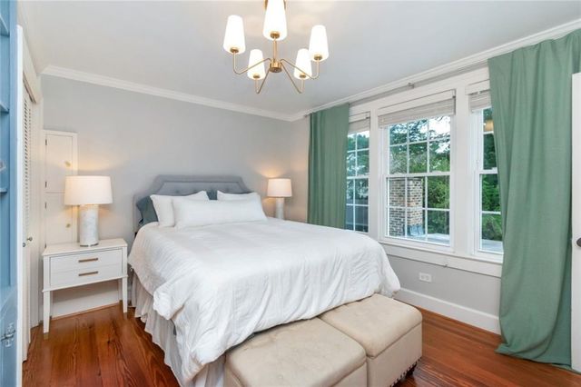 2009 Old Shell Road, Mobile, AL 36607