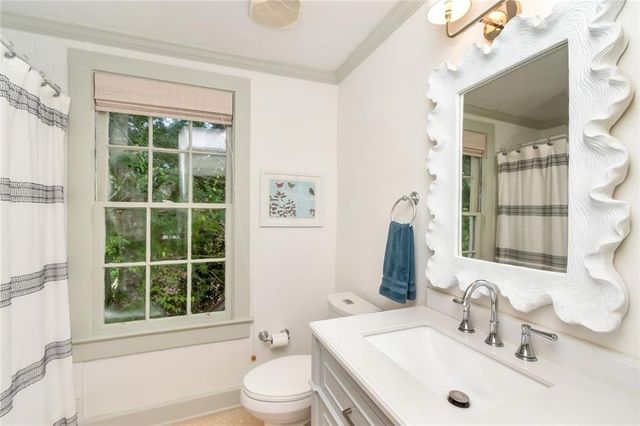 2009 Old Shell Road, Mobile, AL 36607