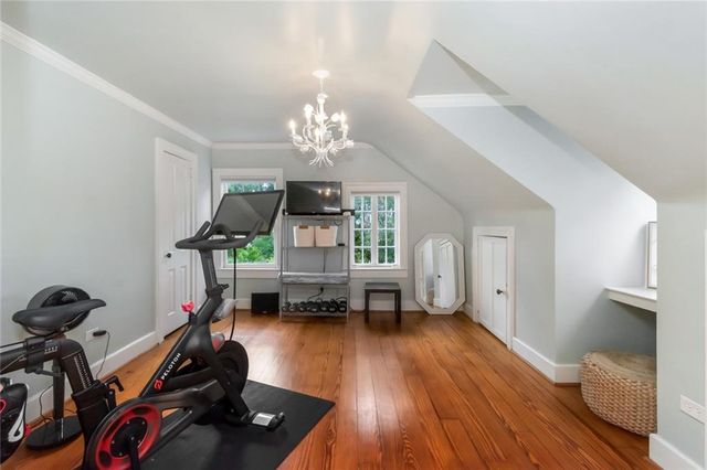 2009 Old Shell Road, Mobile, AL 36607