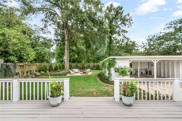 2009 Old Shell Road, Mobile, AL 36607