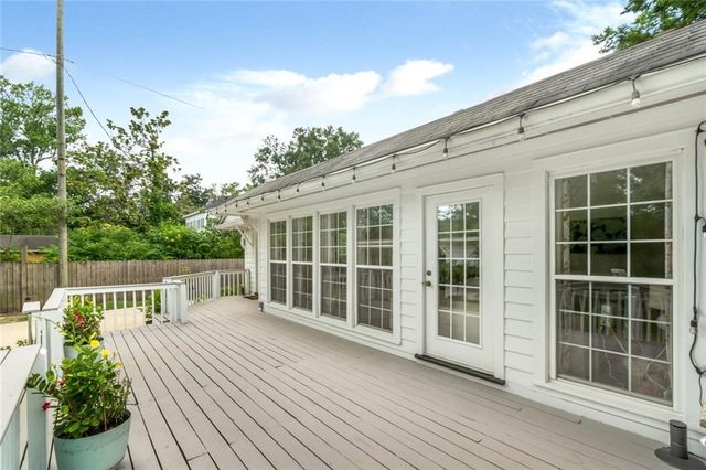 2009 Old Shell Road, Mobile, AL 36607