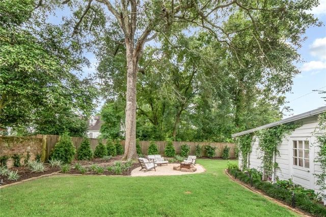 2009 Old Shell Road, Mobile, AL 36607