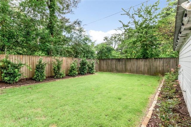 2009 Old Shell Road, Mobile, AL 36607