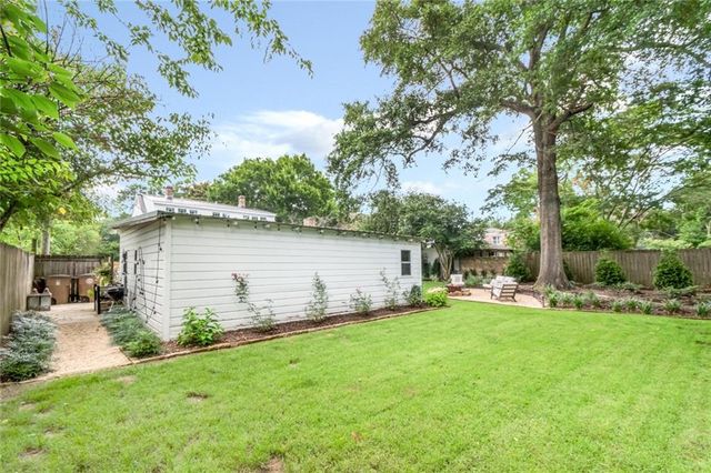 2009 Old Shell Road, Mobile, AL 36607