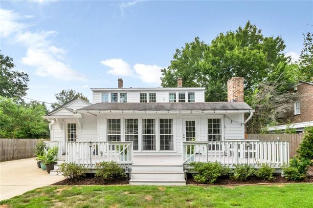 2009 Old Shell Road, Mobile, AL 36607