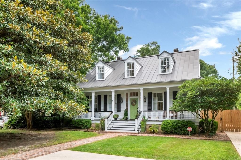 2009 Old Shell Road, Mobile, AL 36607