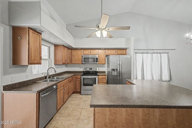 15241 S CHERRY HILLS Drive, Arizona City, AZ 85123