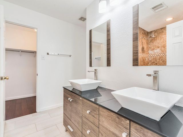 12825 Sexson Ridge CV, Del Valle, TX 78617