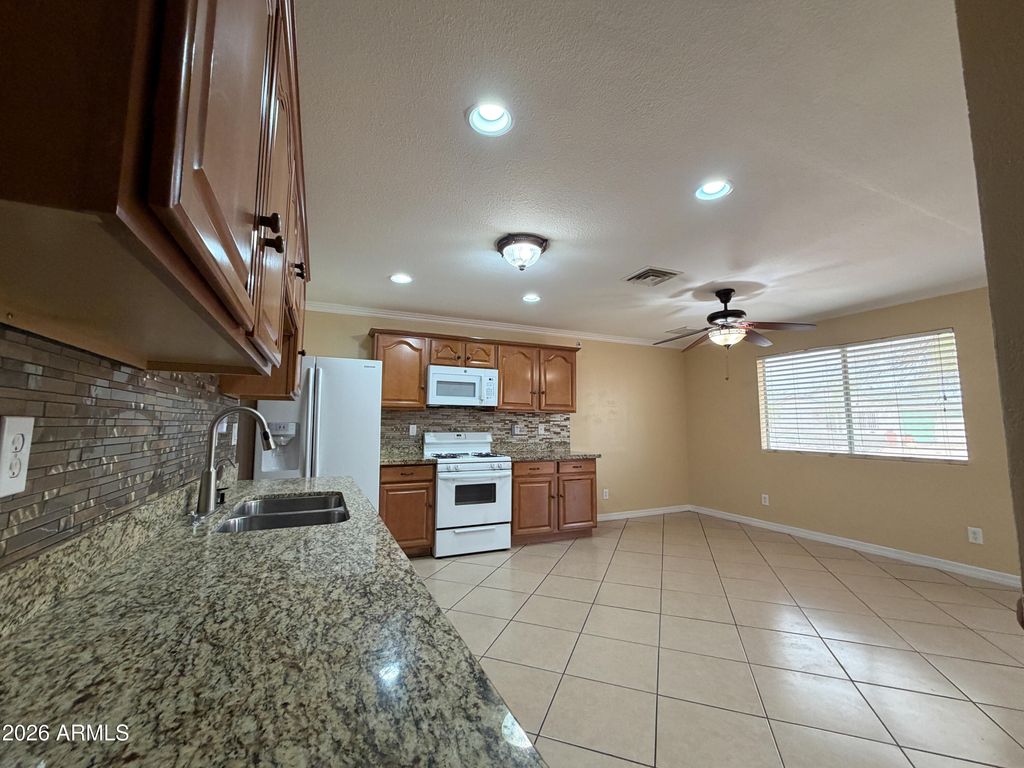 14114 N 5TH Avenue, El Mirage, AZ 85335 — photo 3
