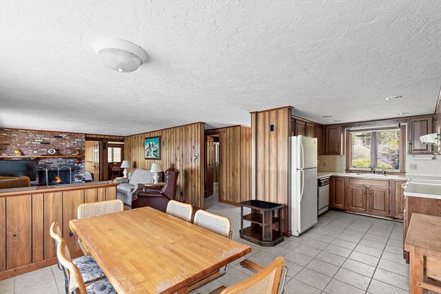 125 Herring Pond Rd, Plymouth, MA 02360