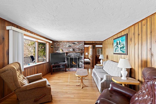 125 Herring Pond Rd, Plymouth, MA 02360