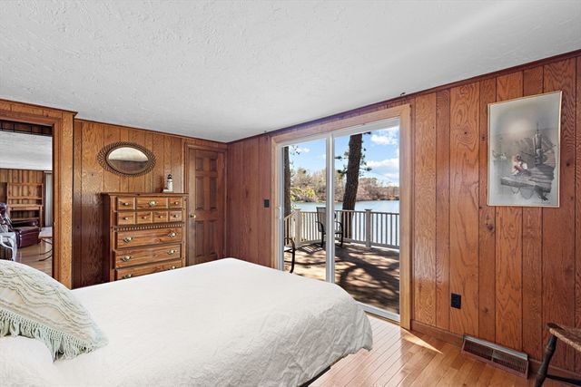 125 Herring Pond Rd, Plymouth, MA 02360