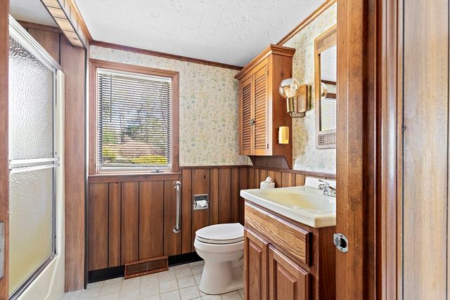 125 Herring Pond Rd, Plymouth, MA 02360