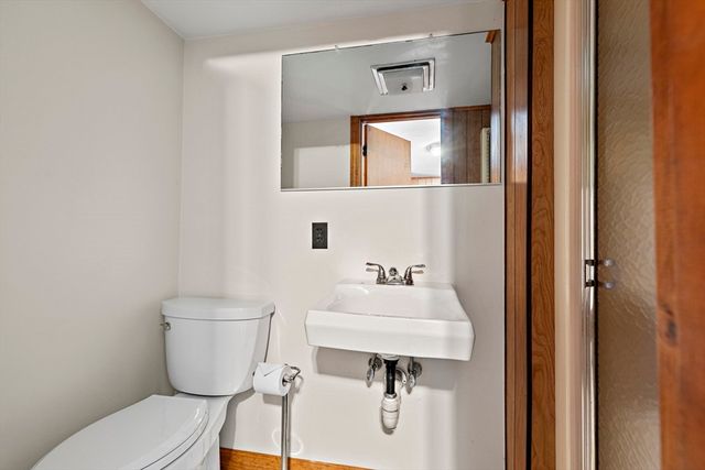 125 Herring Pond Rd, Plymouth, MA 02360