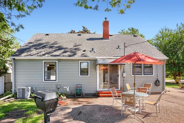 1324 Buchanan Street NE, Minneapolis, MN 55413