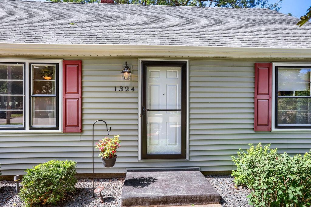 1324 Buchanan Street NE, Minneapolis, MN 55413 — photo 2