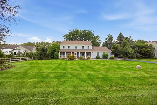 7N660 Cloverfield Circle, St. Charles, IL 60175