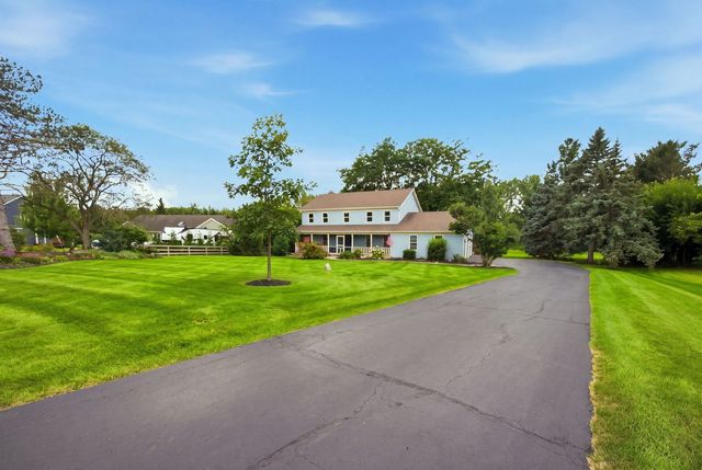 7N660 Cloverfield Circle, St. Charles, IL 60175