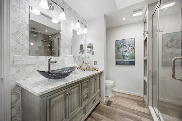 7N660 Cloverfield Circle, St. Charles, IL 60175