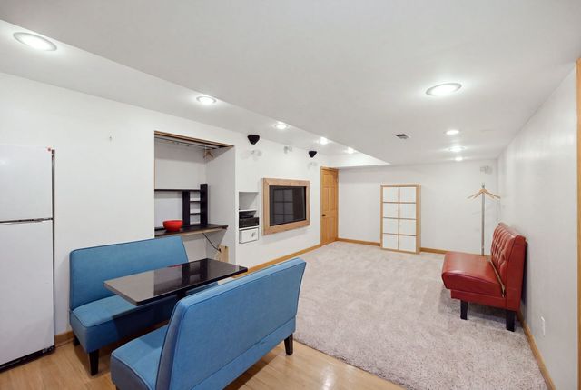 7N660 Cloverfield Circle, St. Charles, IL 60175