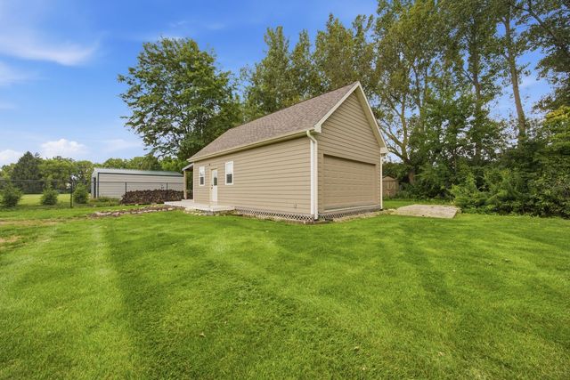 7N660 Cloverfield Circle, St. Charles, IL 60175