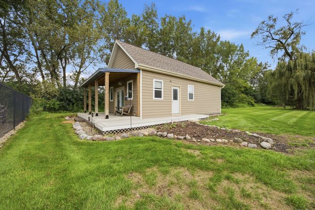 7N660 Cloverfield Circle, St. Charles, IL 60175