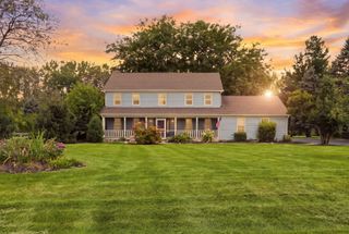 7N660 Cloverfield Circle, St. Charles, IL 60175