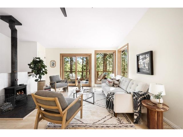 8129 S Columbine Dr, Morrison, CO 80465