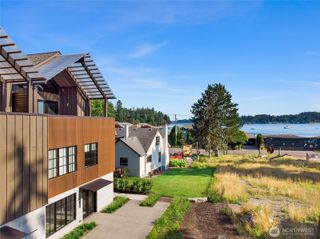 4533 Flying Goat Avenue NE #D140, Bainbridge Island, WA 98110