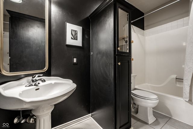1498 Pondview, Carmel, IN 46032