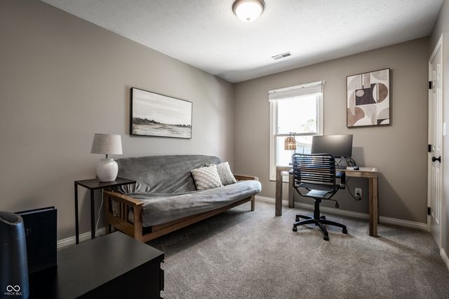 1498 Pondview, Carmel, IN 46032