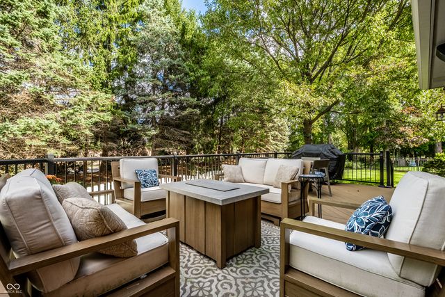 1498 Pondview, Carmel, IN 46032