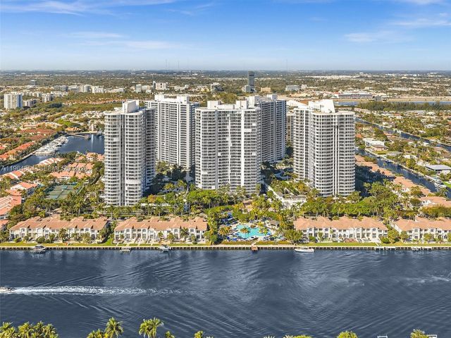 21150 Point Place 305, Aventura, FL 33180