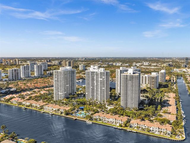 21150 Point Place 305, Aventura, FL 33180