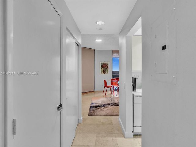 21150 Point Place 305, Aventura, FL 33180