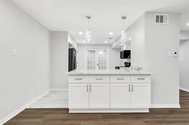 7 Briar Dale Court A, Houston, TX 77027