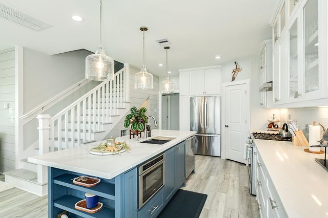 16702 Montego Way, Jamaica Beach, TX 77554