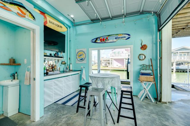 16702 Montego Way, Jamaica Beach, TX 77554