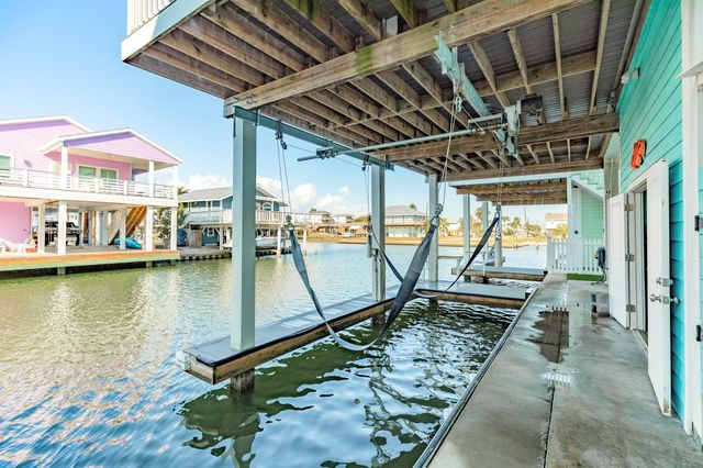 16702 Montego Way, Jamaica Beach, TX 77554