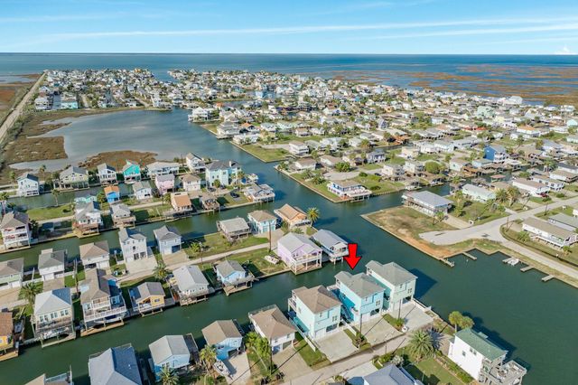 16702 Montego Way, Jamaica Beach, TX 77554