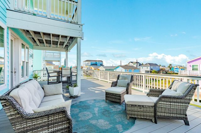 16702 Montego Way, Jamaica Beach, TX 77554