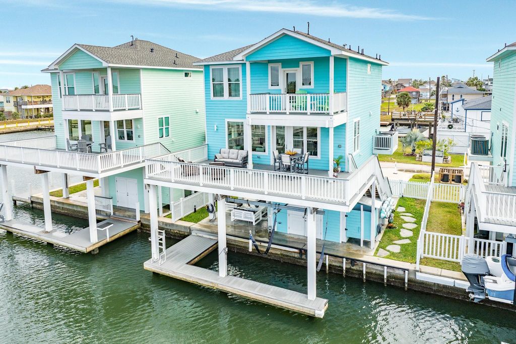 16702 Montego Way, Jamaica Beach, TX 77554